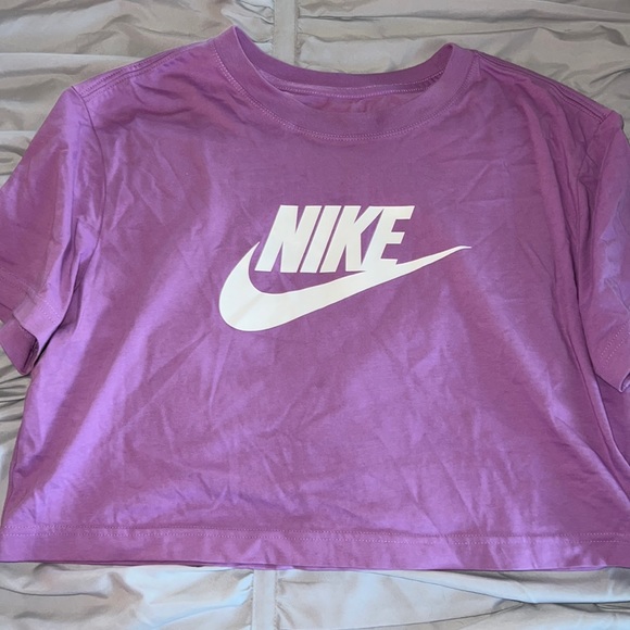 Nike Tee - Picture 1 of 2